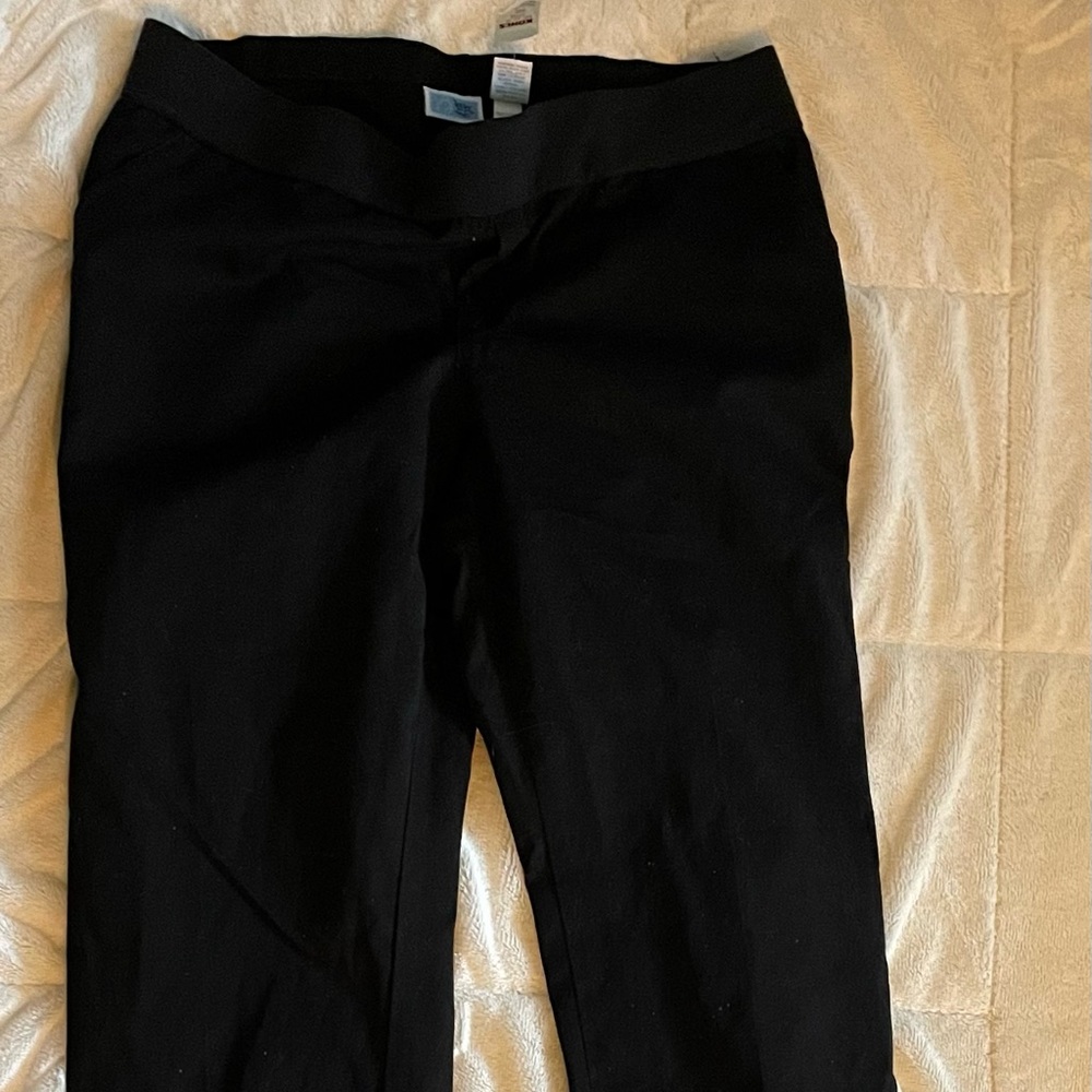 Maternity Black dress pants NWT